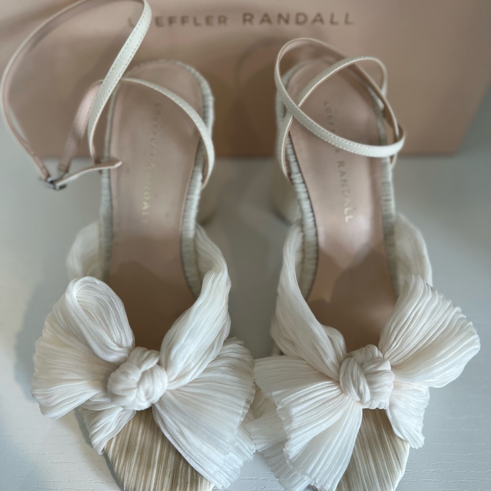 Loeffler Randall Cream Bow Wedge Sandals - Picture 4 of 8
